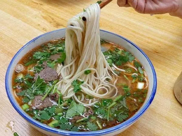 Lanzhou noodle restaurant option in Guanghan